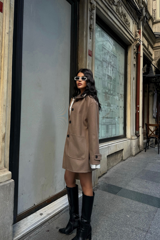 Buttoned Cachet Jacket