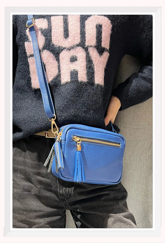 Blue Shoulder Bag in Grained Leather